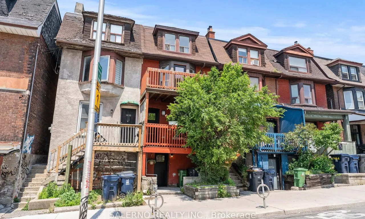 1448 Bloor St, Toronto, ON M6P 3L5