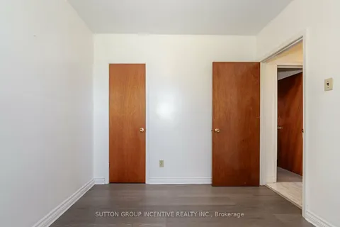 98 Stavely Cres, Toronto, ON M9W 2C8