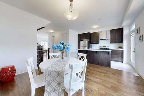 1407 William Halton Pkwy, Oakville, ON L6M 5N8