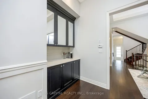 3264 Post Rd, Oakville, ON L6H 1L2