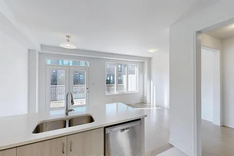1371 William Halton Pkwy, Oakville, ON L6M 5N9