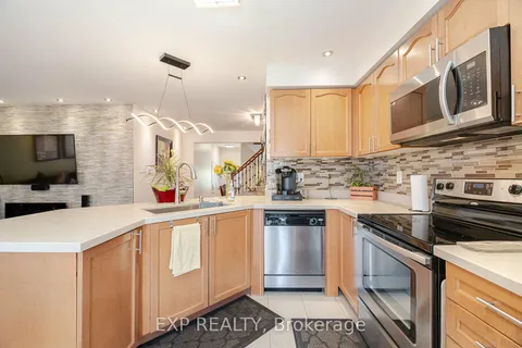 504 Cavanagh Lane, Milton, ON L9T 8G3