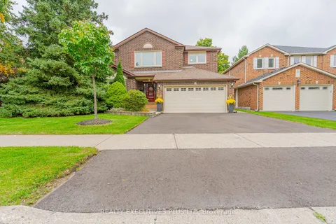 8 Lombardy Cres, Brampton, ON L6S 4L8