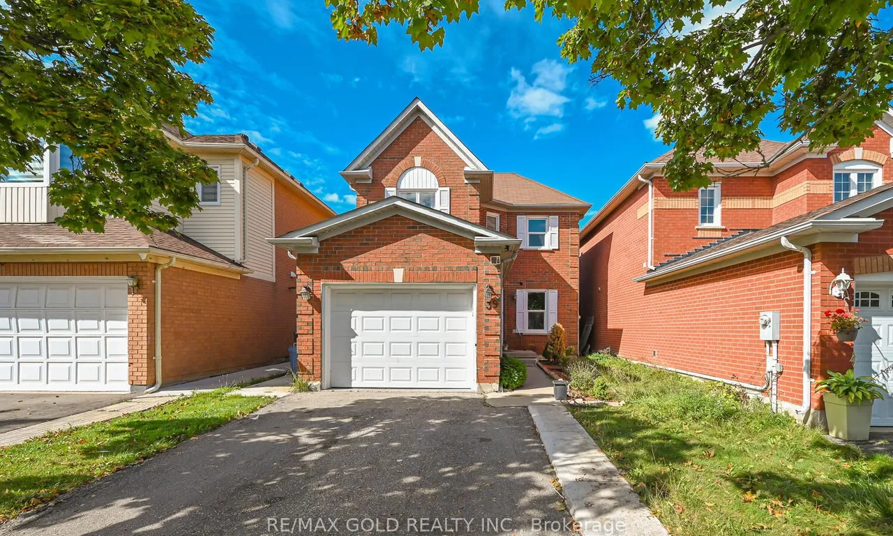 39 Blue Spruce St, Brampton, ON L6R 1C4