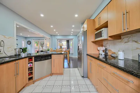 39 Blue Spruce St, Brampton, ON L6R 1C4