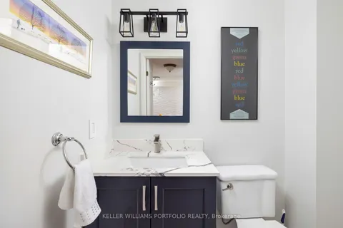 3054 Plum Tree Cres, Mississauga, ON L5N 4W6