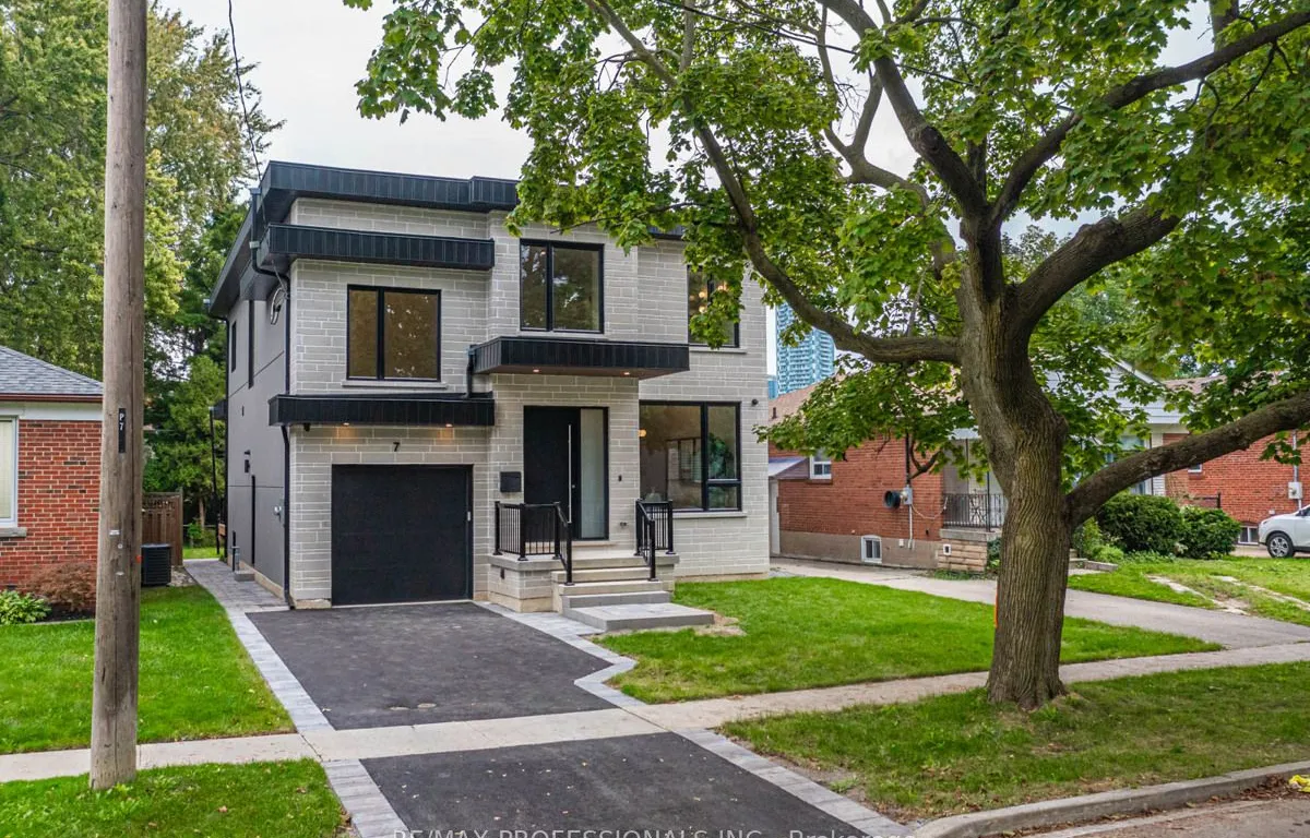 7 Charleston Rd, Toronto, ON M9B 4M6