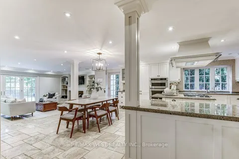 13 Riverlea Rd, Toronto, ON M9P 2B1