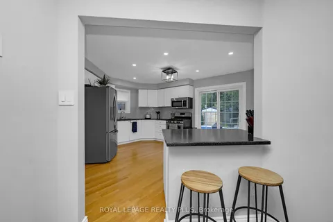 69 Birchway Pl, Halton Hills, ON L7J 2X4