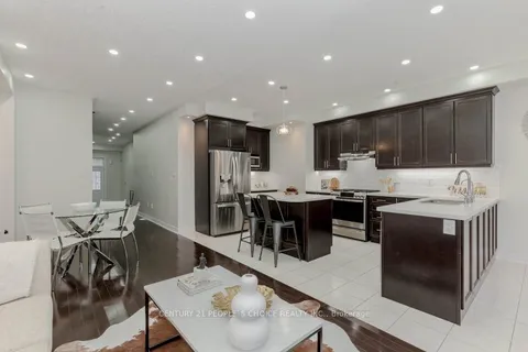 3299 Jacob Way, Oakville, ON L6M 5J9