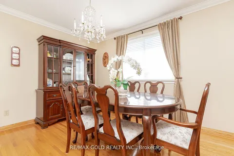 21 Aberdeen Cres, Brampton, ON L6T 2P8