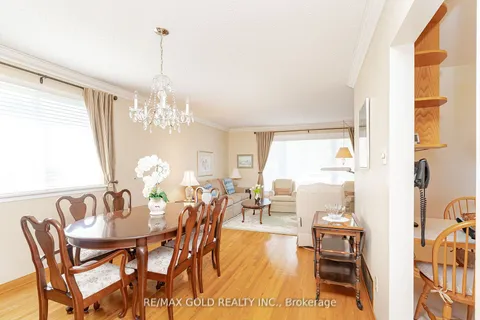 21 Aberdeen Cres, Brampton, ON L6T 2P8