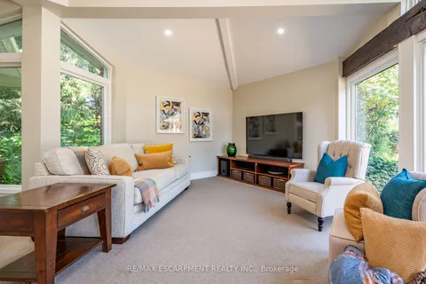 2159 Britannia Rd, Burlington, ON L7P 0E8