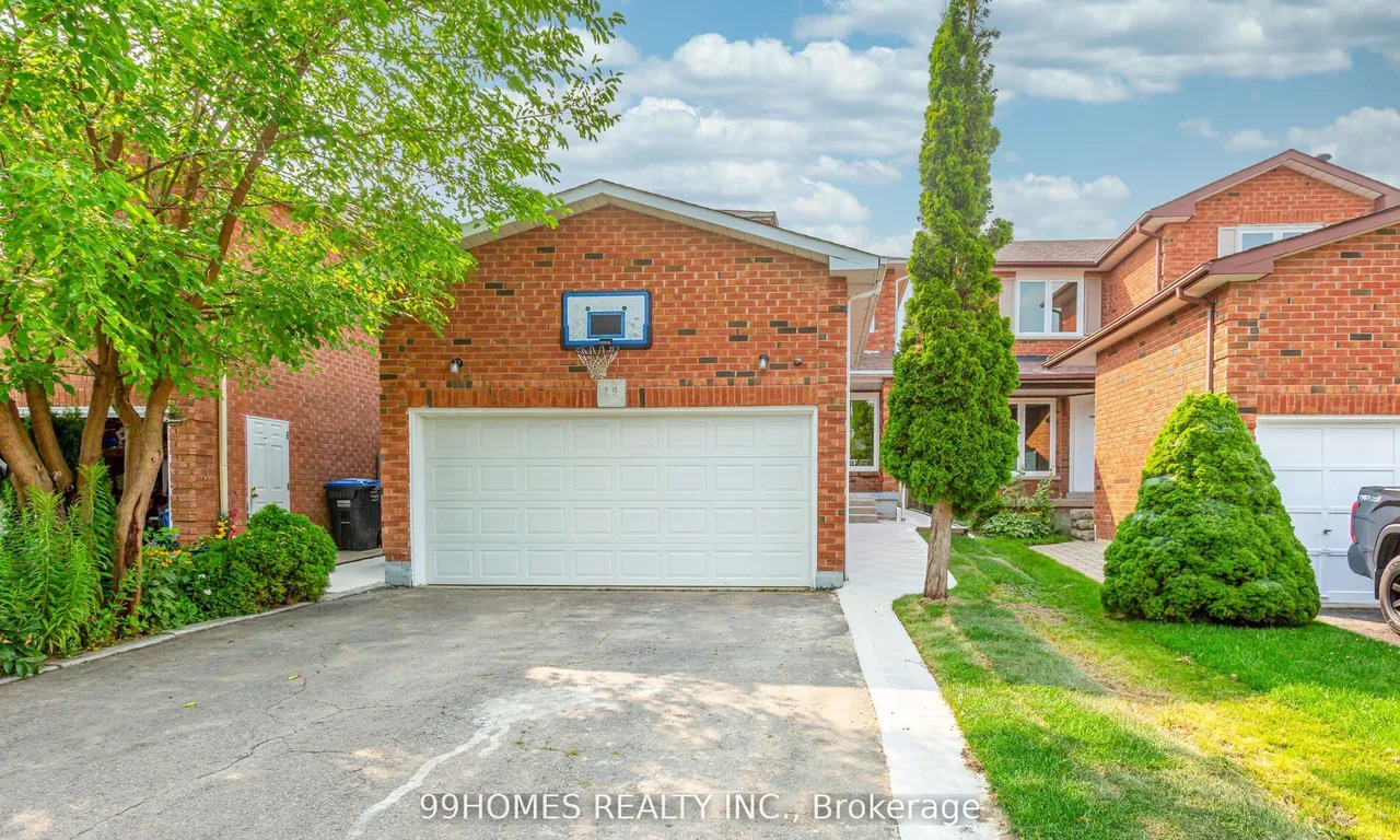 29 Horsham St, Brampton, ON L6X 3R6