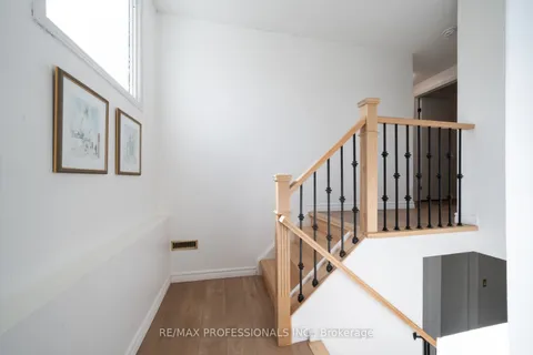 42 Reynier Dr, Brampton, ON L6Z 1L7