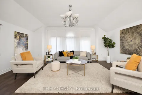 10 Karen Crt, Brampton, ON L6Y 4J1