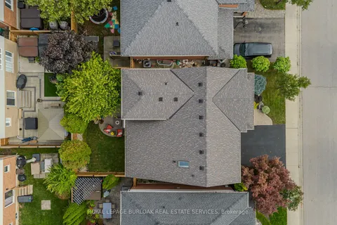 2391 Norland Dr, Burlington, ON L7L 7C7