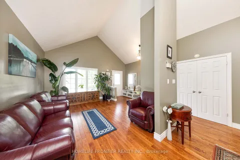 25 Sherwood St, Orangeville, ON L9W 5A6