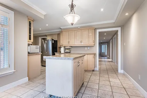 577 Yorkminster Cres, Mississauga, ON L5R 2A1