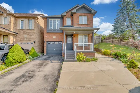 32 Elmpark Crt, Brampton, ON L6P 1A8