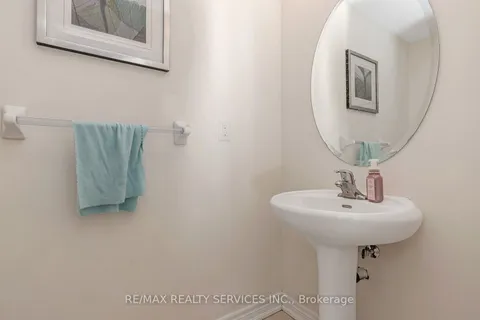 76 Elmcrest Dr, Brampton, ON L6Y 5Z1