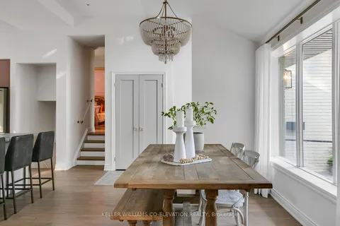 4 Pinehurst Cres, Toronto, ON M9A 3A5