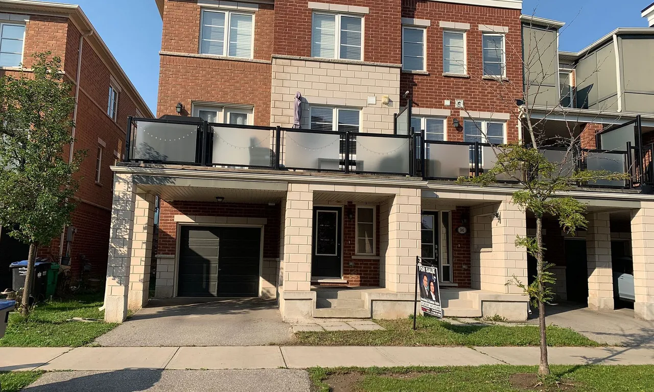 94 Baycliffe Cres, Brampton, ON L7A 3Z4