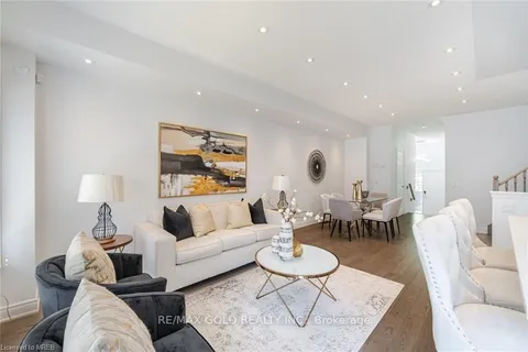417 Athabasca Common, Oakville, ON L6H 0R6