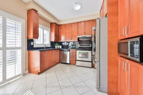 225 Andrews Tr, Milton, ON L9T 6S7