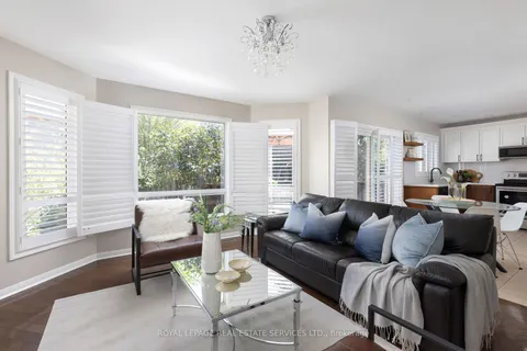 2410 Edgerose Lane, Oakville, ON L6M 4X5