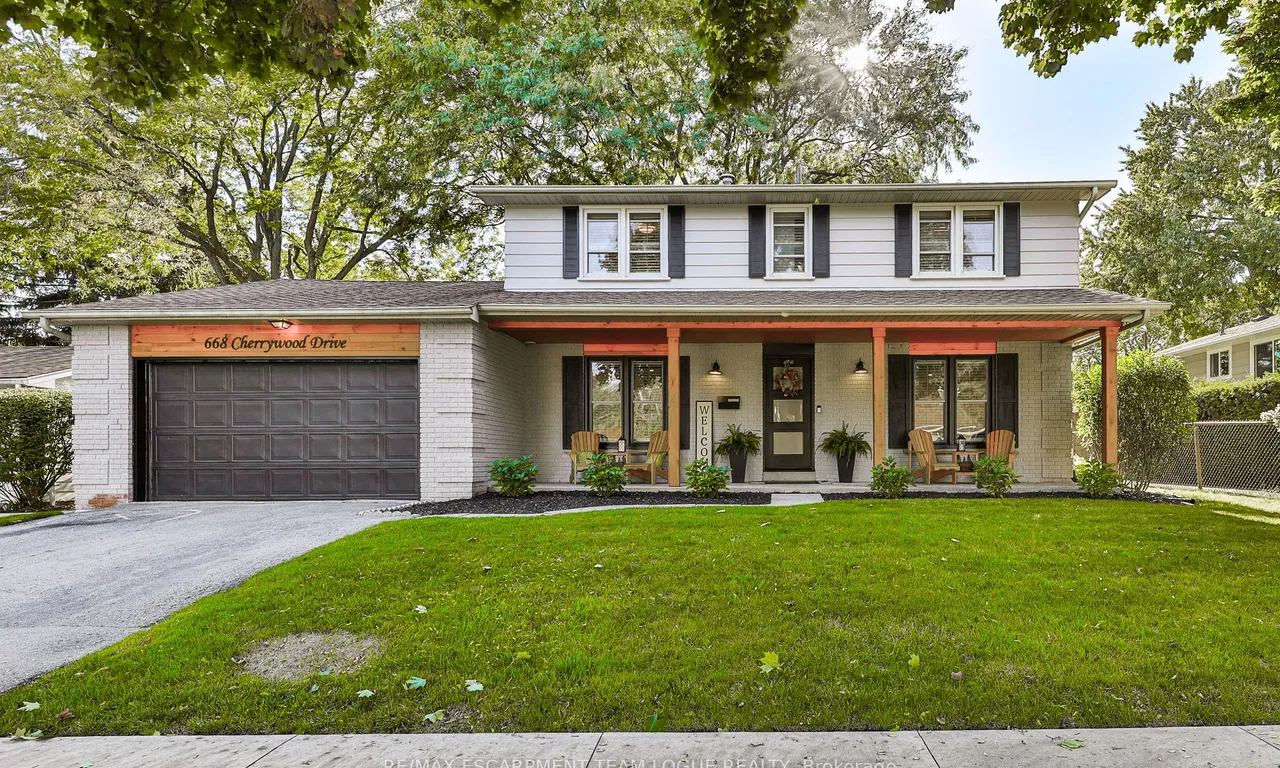 668 Cherrywood Dr, Burlington, ON L7T 3X1