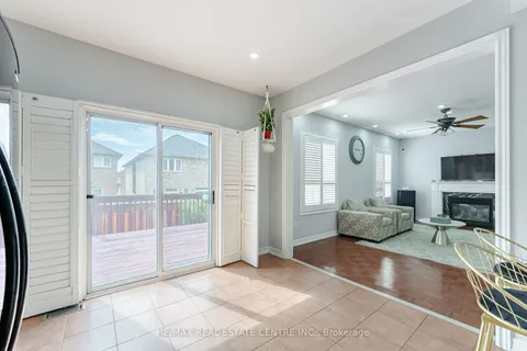 8 Goreridge Cres, Brampton, ON L6P 1P2