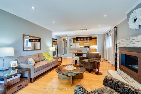 4109 Bianca Forest Dr, Burlington, ON L7M 4L2