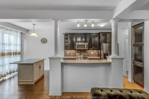 653 Langholm St, Milton, ON L9T 8Z8