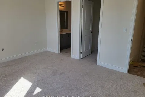 3273 Sixth Line, Oakville, ON L6H 0Z8