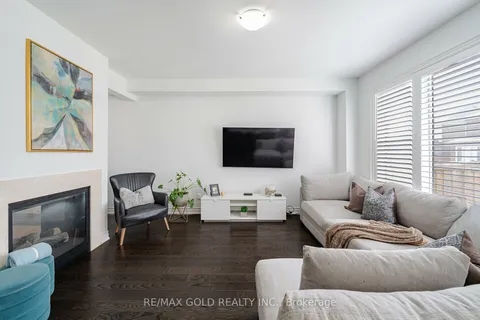 10 Mussle White Rd, Brampton, ON L6Y 0E3