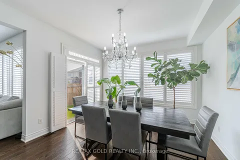 10 Mussle White Rd, Brampton, ON L6Y 0E3