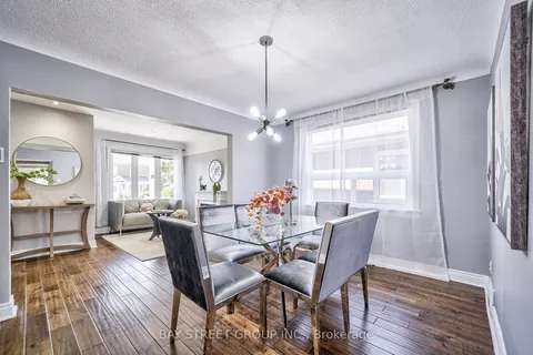25 Yarrow Rd, Toronto, ON M6M 4E2