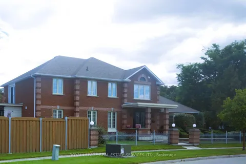 1 Lone Oak Ave, Brampton, ON L6S 5V5