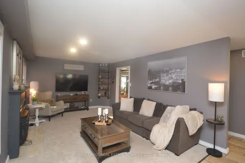 1 Lone Oak Ave, Brampton, ON L6S 5V5