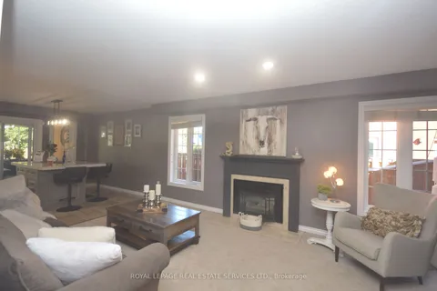 1 Lone Oak Ave, Brampton, ON L6S 5V5