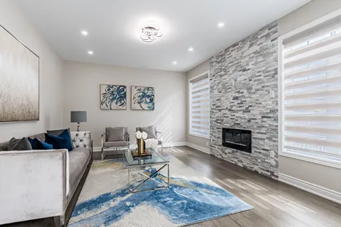 127 Lloyd Sanderson Dr, Brampton, ON L6Y 0Z9