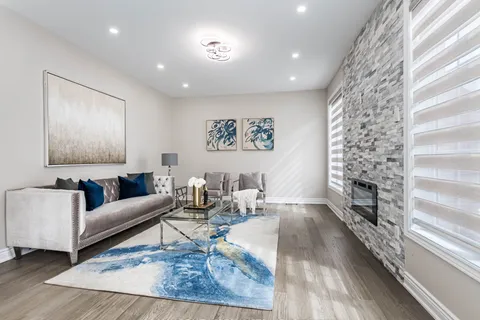 127 Lloyd Sanderson Dr, Brampton, ON L6Y 0Z9