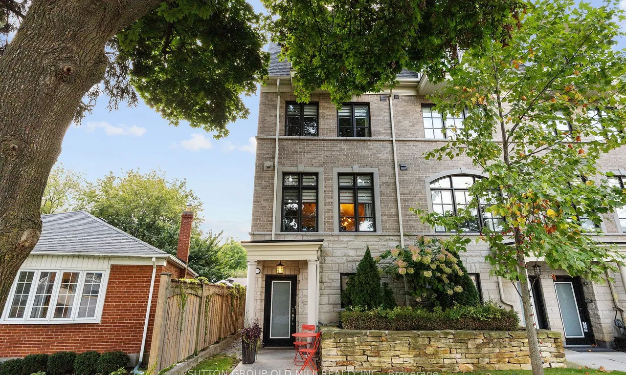 6B Acorn Ave, Toronto, ON M9B 0B7