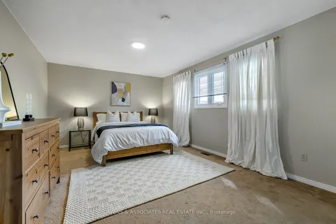 468 Hansen Rd, Brampton, ON L6V 3P8