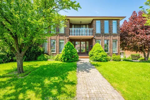 2960 Weston Rd, Toronto, ON M9M 2S7