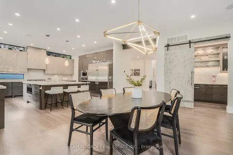 1580 Crestview Ave, Mississauga, ON L5G 3P6