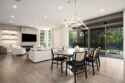 1580 Crestview Ave, Mississauga, ON L5G 3P6