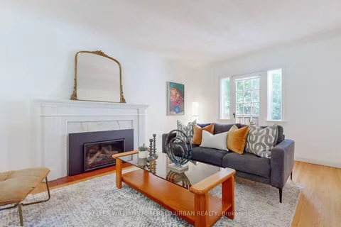 88 Botfield Ave, Toronto, ON M9B 4E4