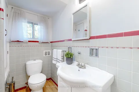 88 Botfield Ave, Toronto, ON M9B 4E4